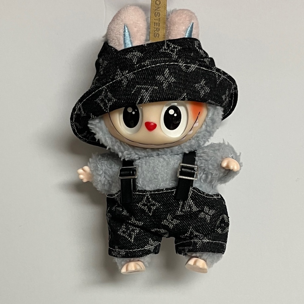 Labubu Designer Overalls Bucket Hat 2 Piece Outfit Black Monsters Doll Plush Toy